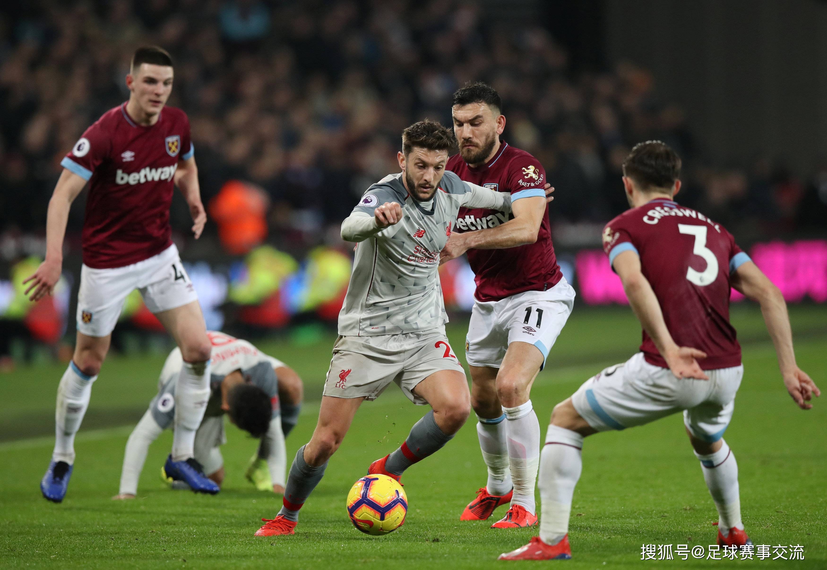 诺伊尔：补时进2球让大家松一口气，是否续约明年3月再考虑